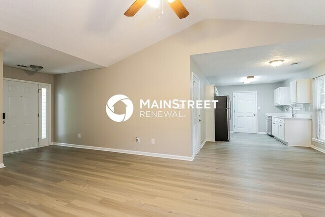 Building Photo - 3 Bedroom Pet-Friendly Home in Gainesville, GA with Main Street Renewal