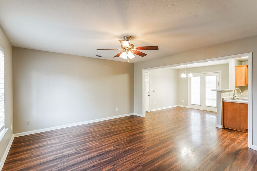 Building Photo - 143 Howard Woody Dr