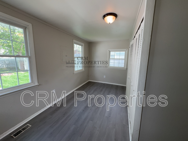 Building Photo - 810 S Courtland Ave
