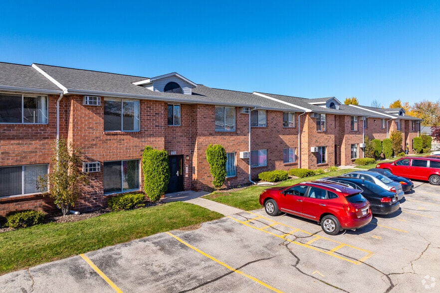 Building Photo - Green Brook Heights