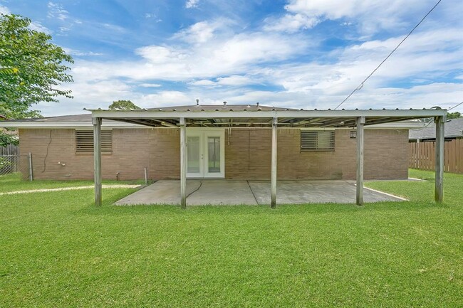 Building Photo - 9214 Bryce Ave