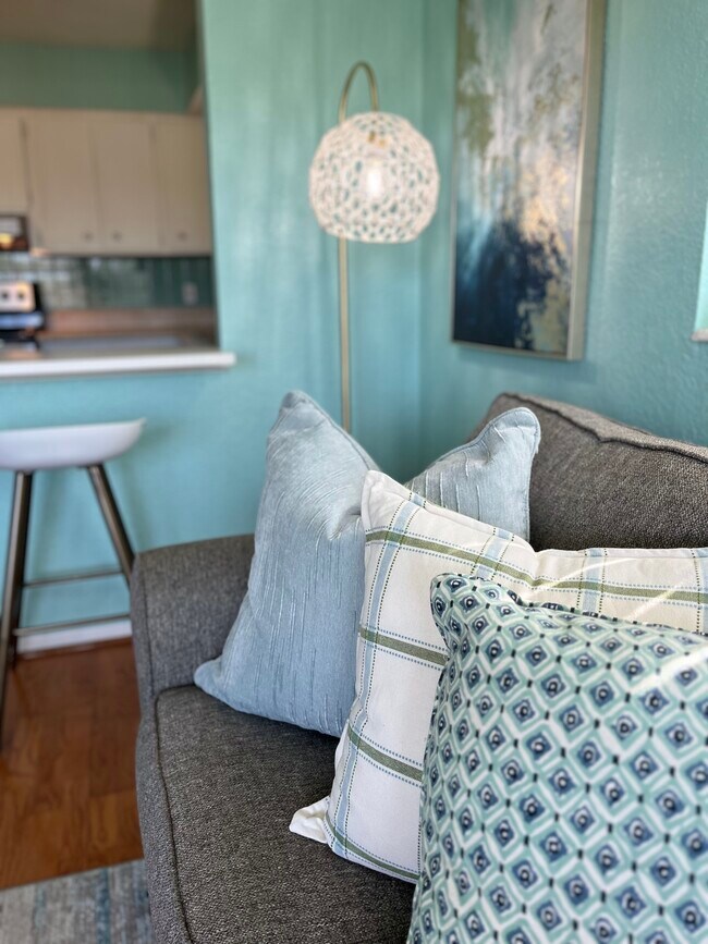 Building Photo - 515 129th Ave E