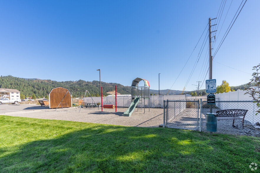 Playground - Silver Leaf Apartments