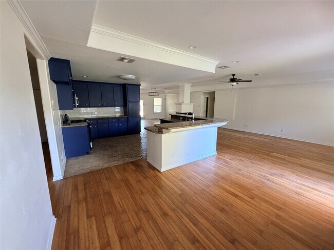 Building Photo - 12514 Safeguard St