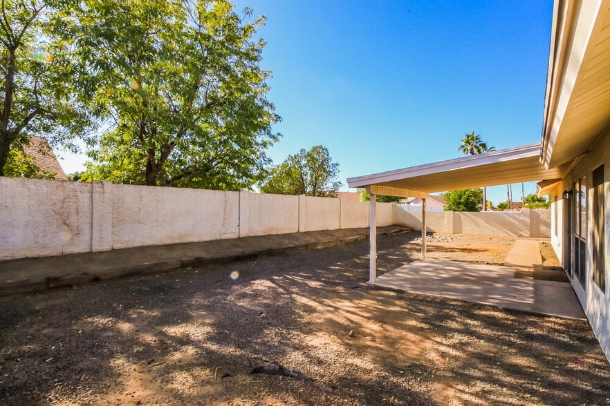 Building Photo - 4837 E Grandview St