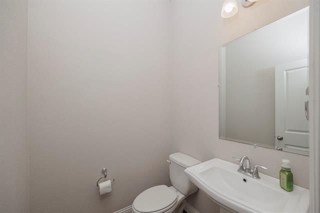 Building Photo - 3640 Carlsbad Way