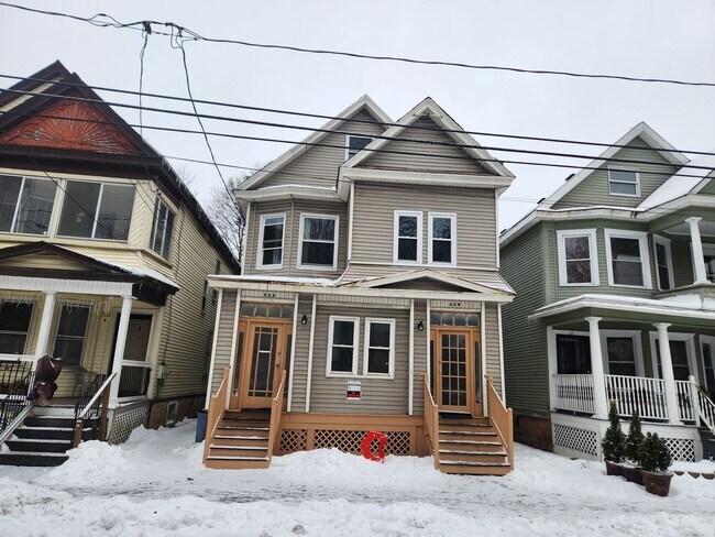 Primary Photo - 60 Morris St