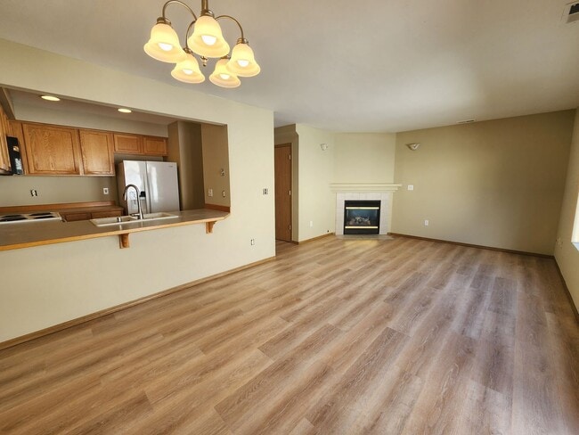 Building Photo - Beautiful 2 bed 2.5 bath Townhome Monroe $2545/mo
