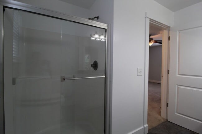Building Photo - 3 Bedroom 2.5 Bath In Kansas City, Kansas