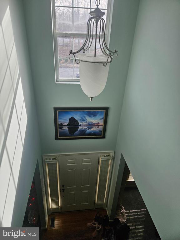 Building Photo - 1037 Suffolk Dr