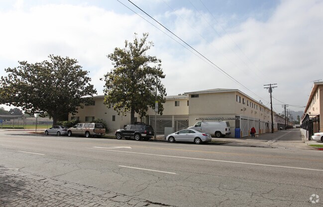 Building Photo - 5151 Buffalo Ave