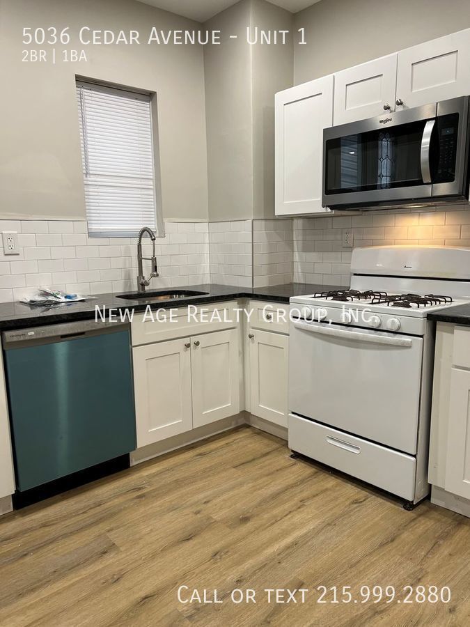 Building Photo - 5036 Cedar Ave