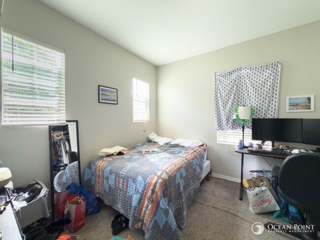Building Photo - 3 Bedroom Condo for Rent in Ventura!