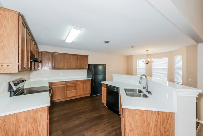 Building Photo - 509 Covent Garden Pl