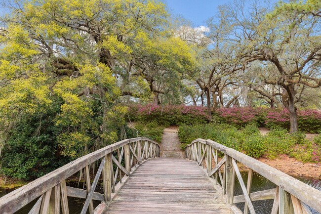 Building Photo - Gorgeous Furnished Estate on the Ashley River