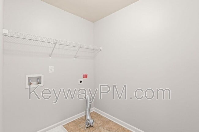 Building Photo - 3013 Spring Creek Dr