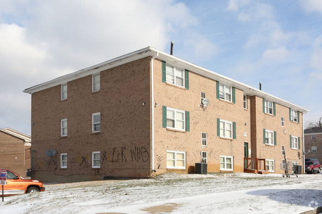 Building Photo - Daniel Court Apartments