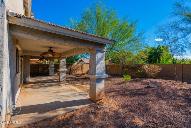 Building Photo - Gorgeous 4 Bed 3 Bath 3 Car home in Peoria with community Pool