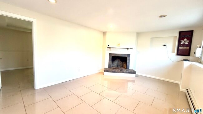 Building Photo - 309 Brookfield St