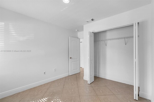 Building Photo - 15057 SW 32nd St