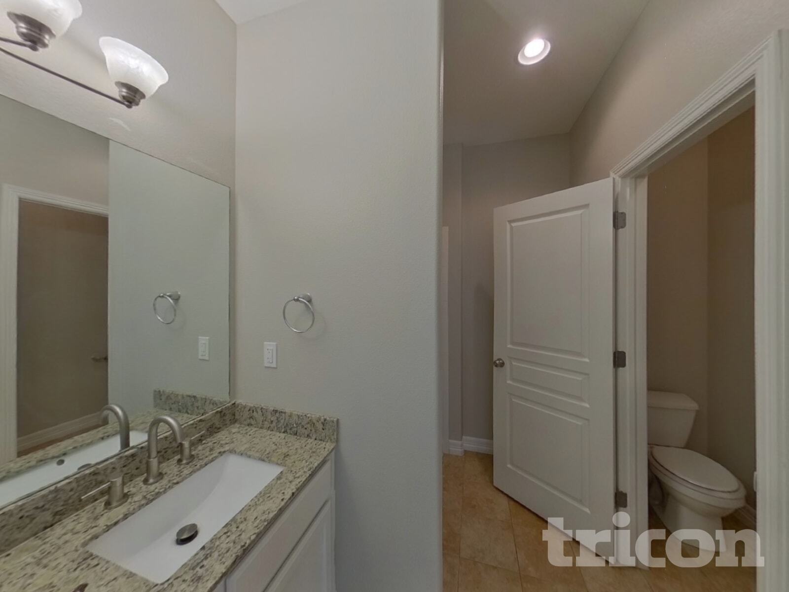 Building Photo - 6697 Cottonwood Tree Dr