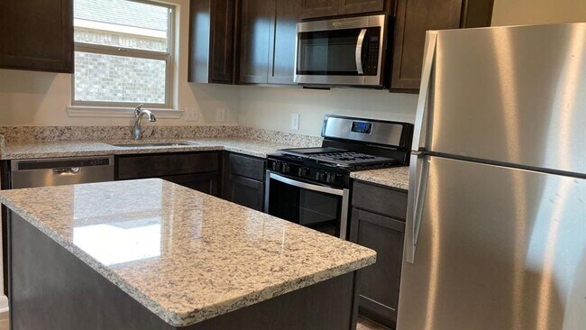 Building Photo - 3017 Boran Dr