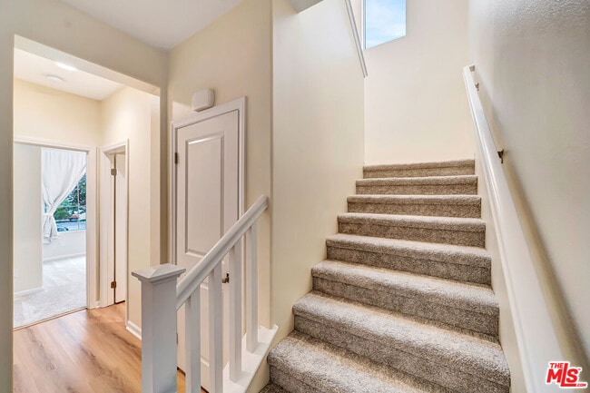 Building Photo - 25151 Golden Maple Dr