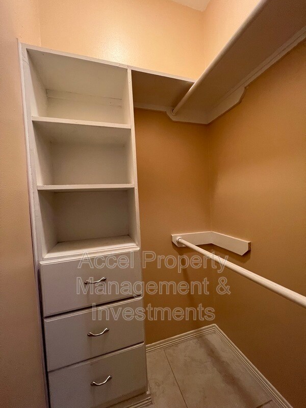 Building Photo - 3911 Inez St