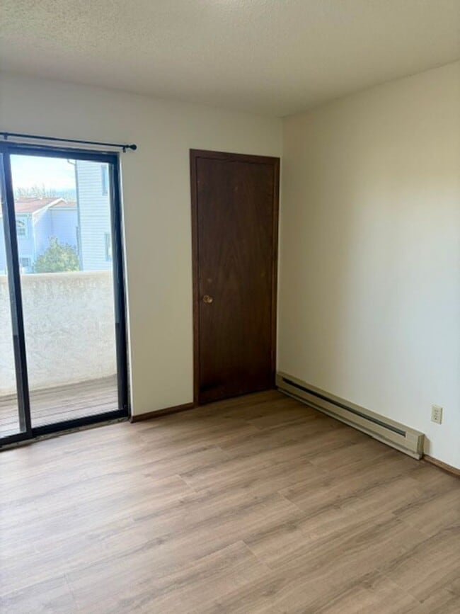 Building Photo - NEWLY UPDATED 2-Bed / 1-Bath Home – Bozeman, MT