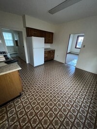 Building Photo - 46-48 N Main St