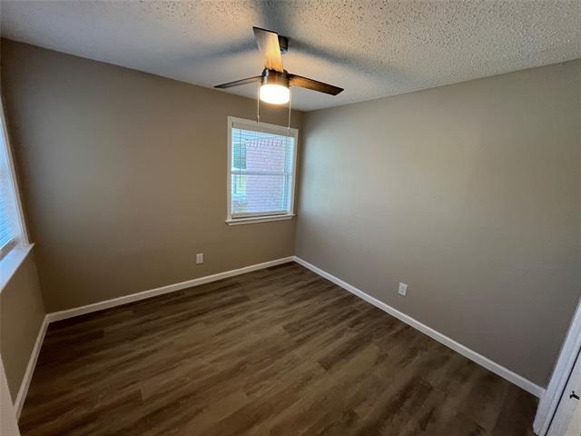 Building Photo - 3009 Clover Dr