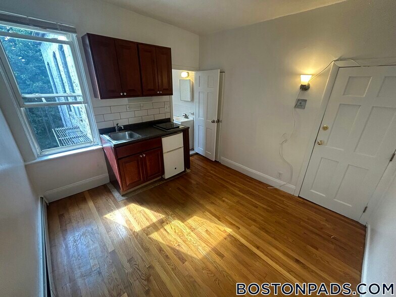 Building Photo - 51 S Huntington Ave