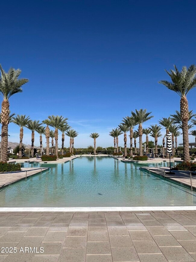 Building Photo - 11300 N Casa Dega Dr