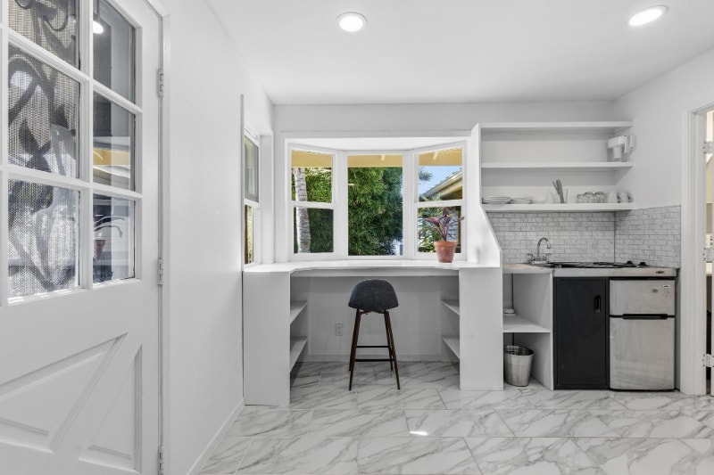 Building Photo - 82-5909-5909 Coffee Royal Pl