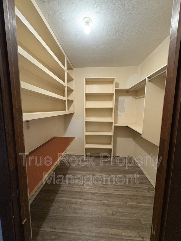 Building Photo - 23185 CR 3520