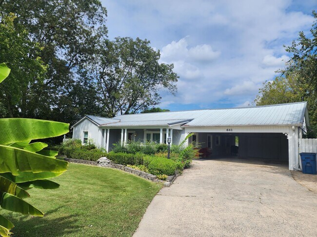 Primary Photo - 641 Guntersville Rd