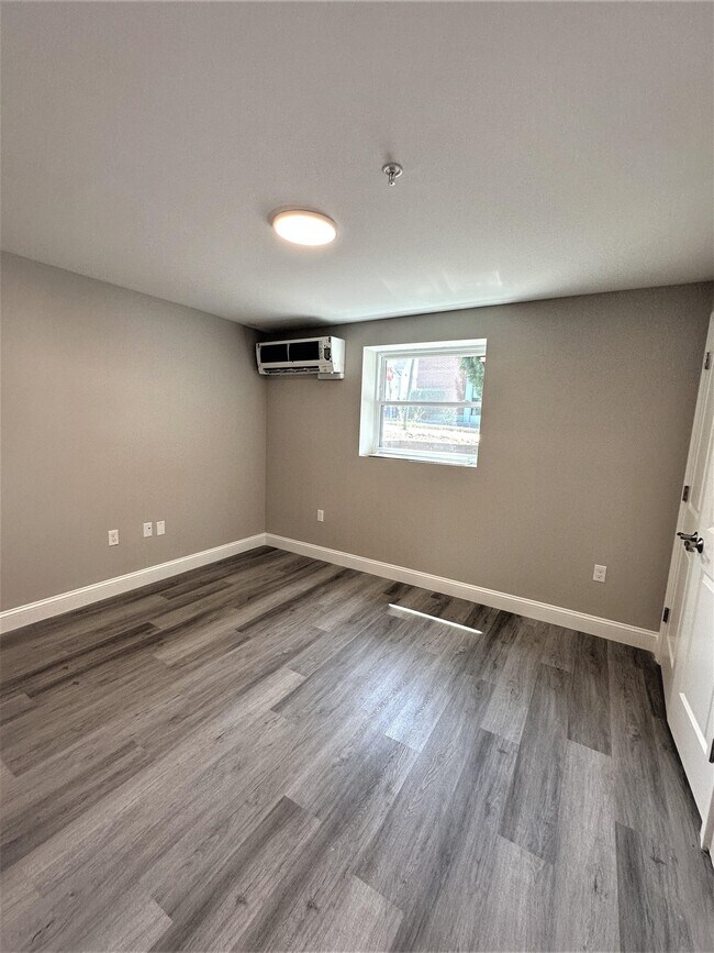 Building Photo - 530 Chestnut St