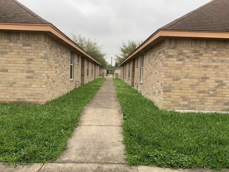Building Photo - 1514 Acme Ln