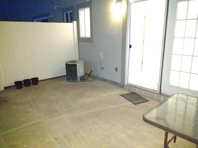 Building Photo - 260 W 1395 S