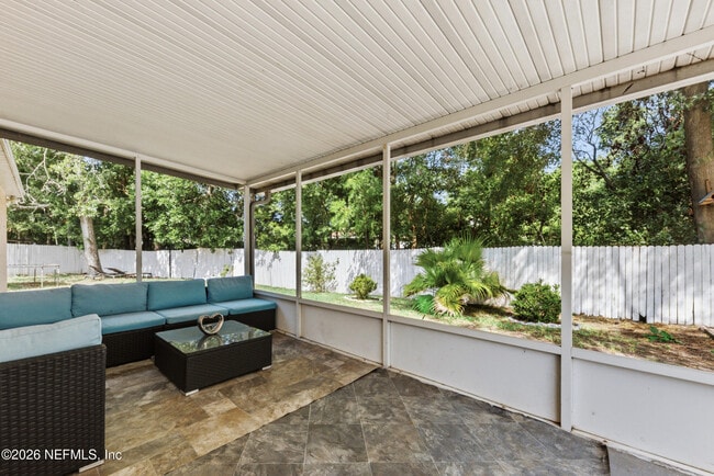 Building Photo - 2656 Lantana Lakes Dr E