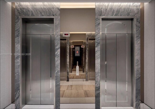 Building Photo - 888 Brickell Key Dr