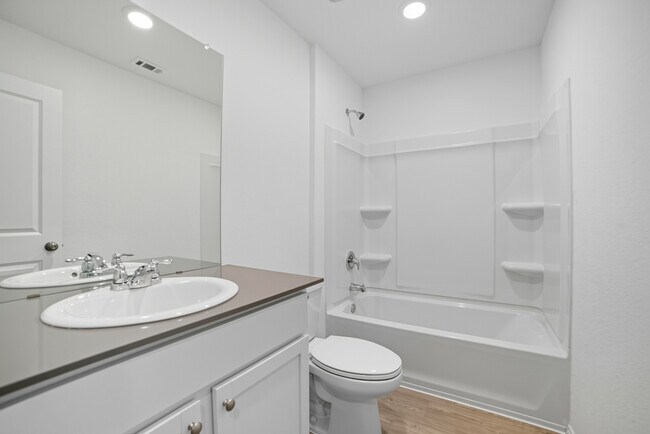 Building Photo - 5410 Hornbeck Hts