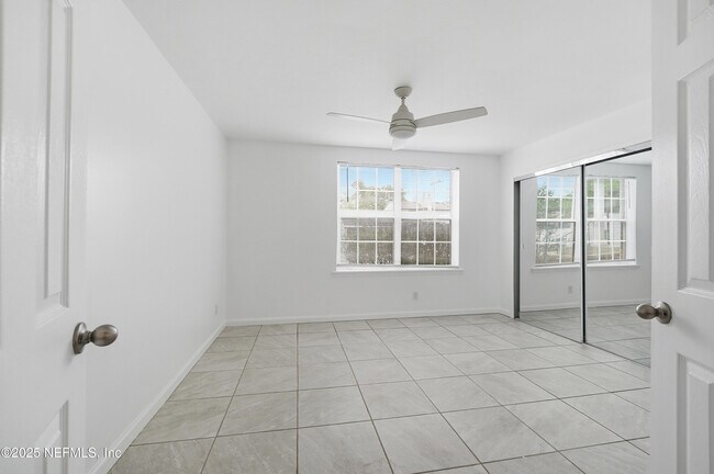 Building Photo - 4329 Plaza Gate Ln S