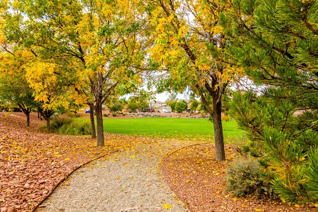 Building Photo - 9005 Rio Galisteo Pl NW