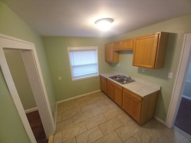 Building Photo - 24833 Bennett St