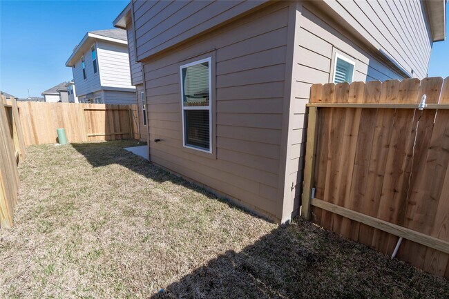 Building Photo - 5415 Gouldburn River Dr
