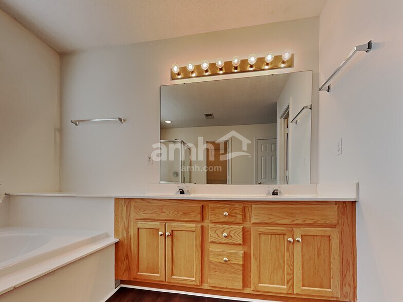Building Photo - 3507 Lusby Ct