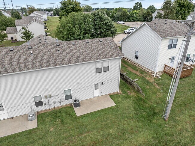 Building Photo - 3503 La Mesa Dr