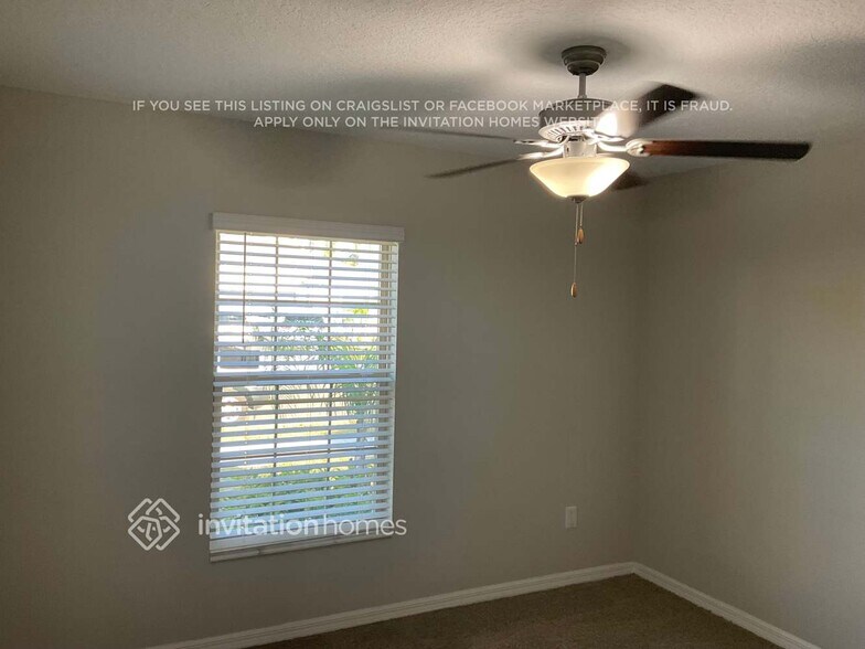 Building Photo - 1589 Blue Rose Dr