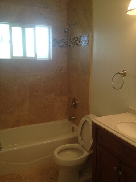 hall bathroom - 5937 Mildred St